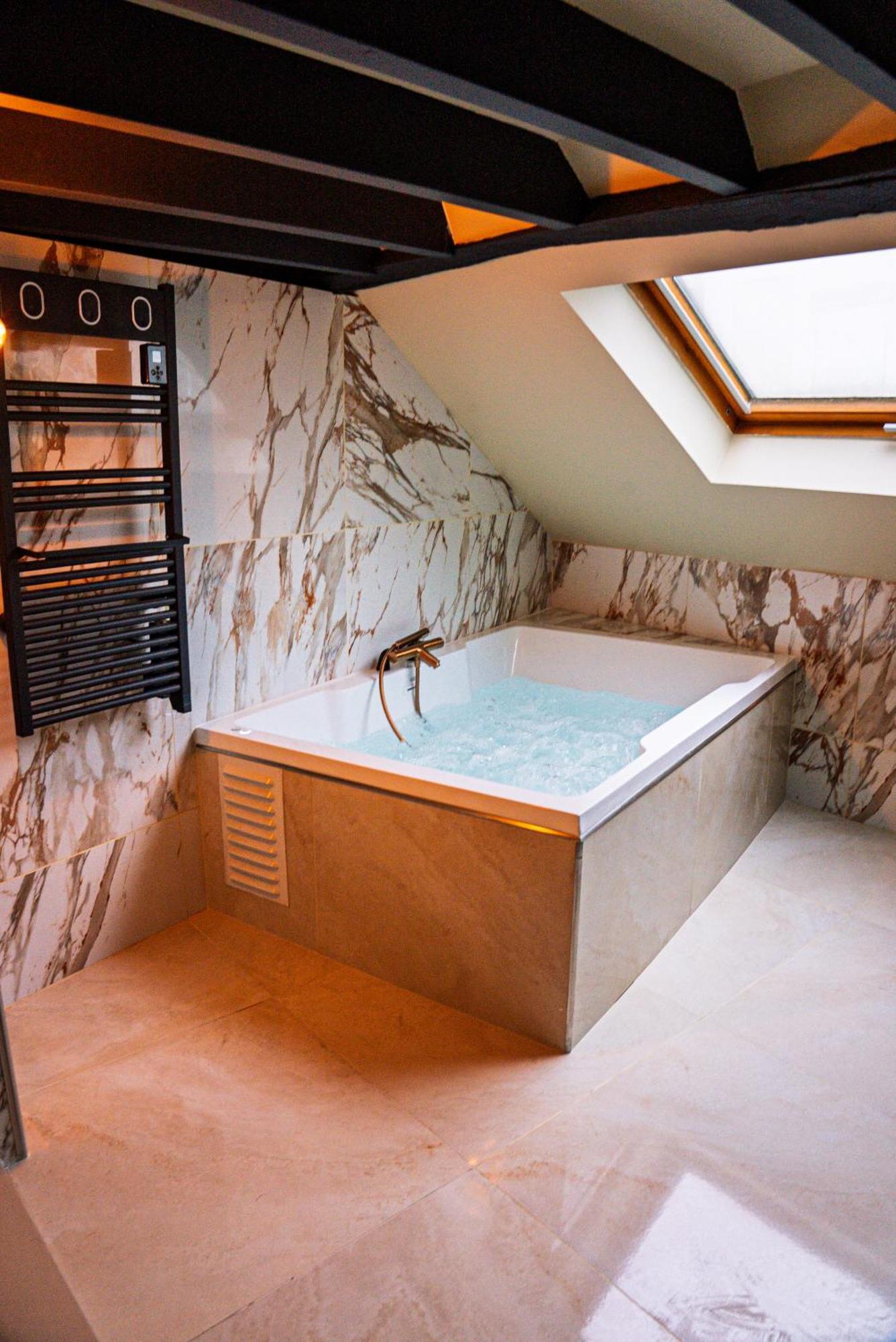 La Marble Room - Suite Balneo & Sauna 앙제 외부 사진
